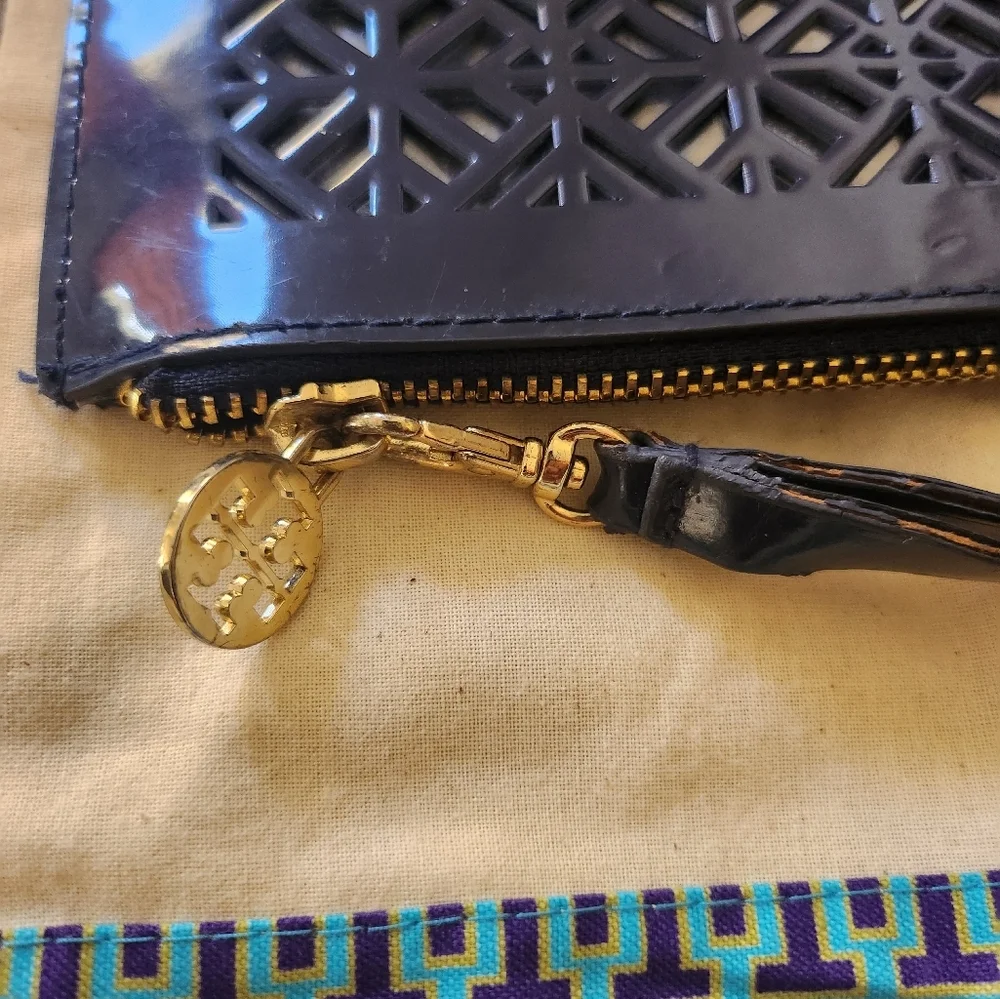 Tory Burch Wristlet Pouch Clutch with dust bag